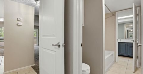 2430 Larkspur Ln #280, Unit 280, Sacramento, CA 95825 Photo