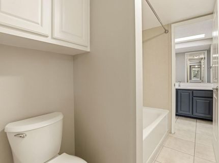 2430 Larkspur Ln #280, Unit 280, Sacramento, CA 95825 Photo