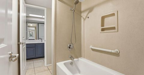 2430 Larkspur Ln #280, Unit 280, Sacramento, CA 95825 Photo