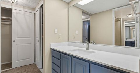 2430 Larkspur Ln #280, Unit 280, Sacramento, CA 95825 Photo