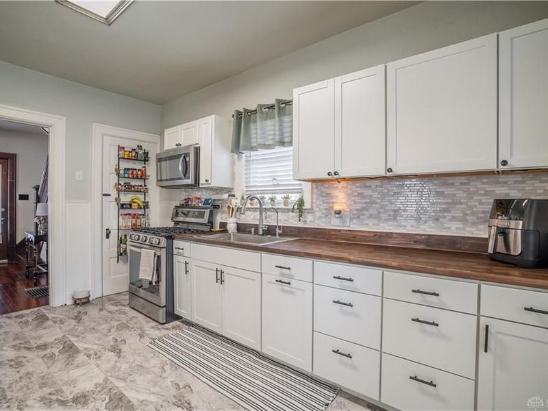 1121 Broadway, Piqua, OH 45356 Photo 11