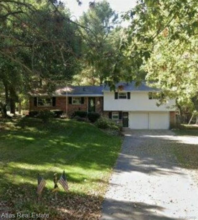 5920 Grange Hall Road , Groveland Township, MI 48442 Main Photo