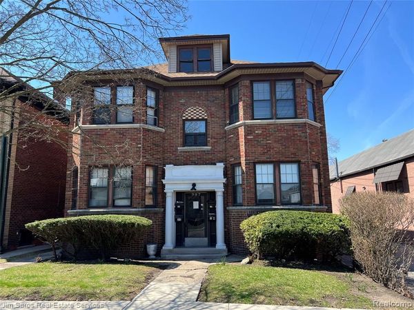 987 #2S Beaconsfield Avenue, Grosse Pointe Park, MI 48230