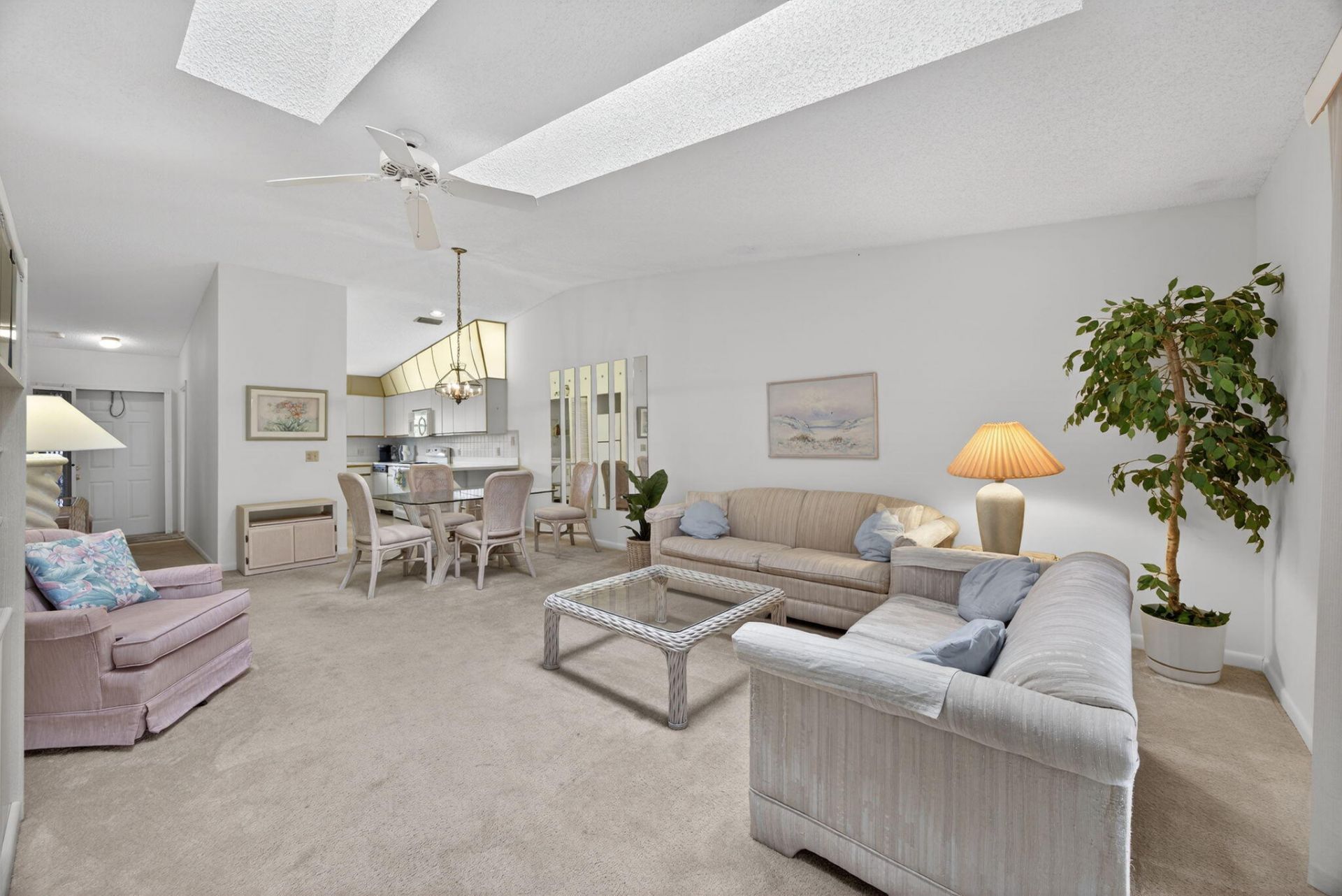 8323 SE Croft Circle, Unit N9, Hobe Sound, FL 33455 Photo