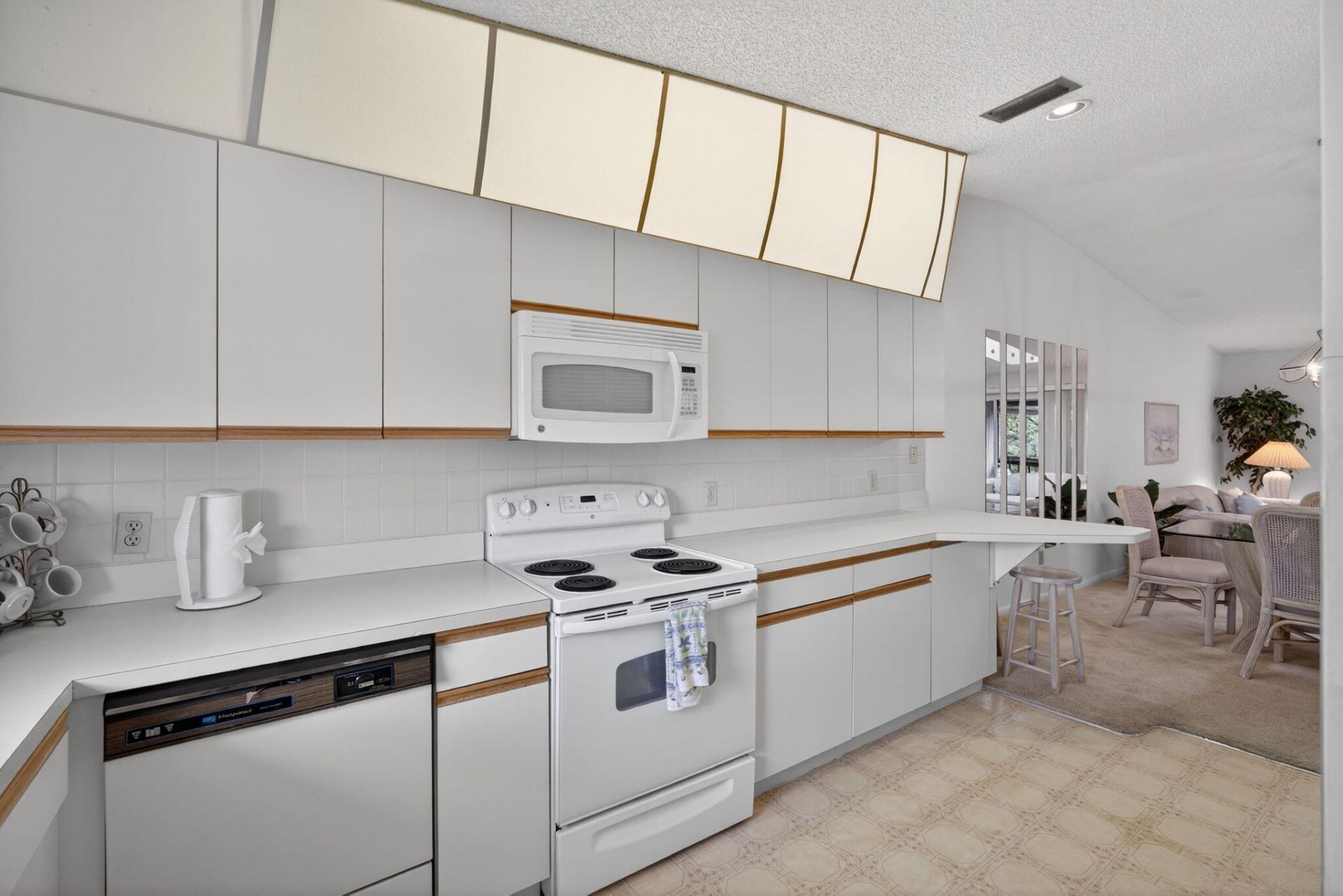 8323 SE Croft Circle, Unit N9, Hobe Sound, FL 33455 Photo