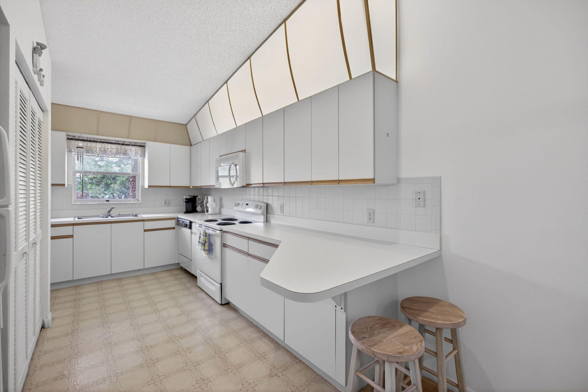 8323 SE Croft Circle, Unit N9, Hobe Sound, FL 33455 Photo