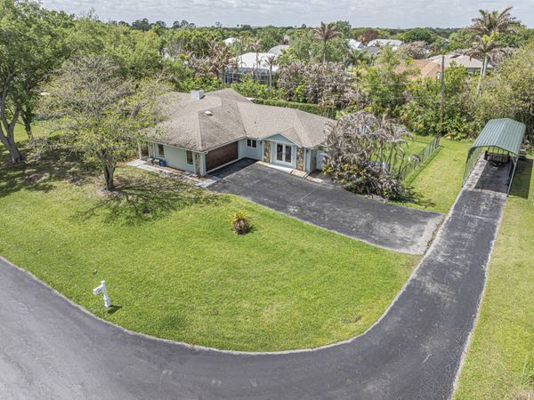 595 45th Court, Vero Beach, FL 32968