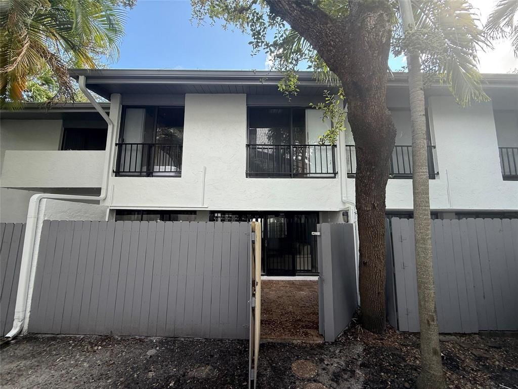 19428 NE 26th Avenue, Unit 103b, Miami, FL 33180 Photo