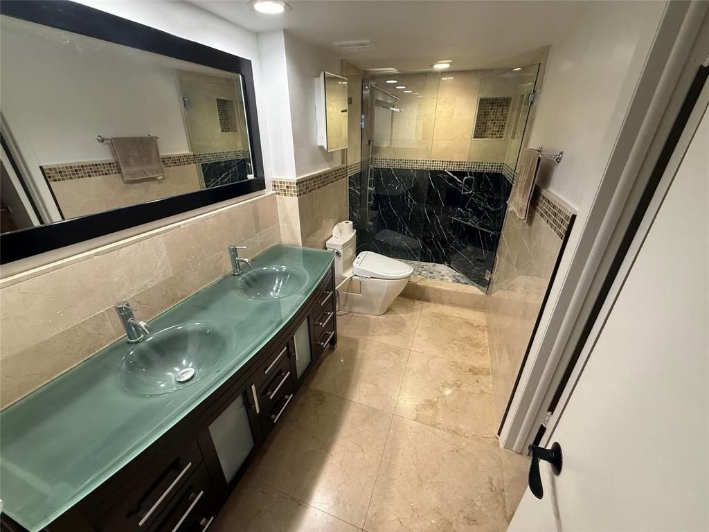 19428 NE 26th Avenue, Unit 103b, Miami, FL 33180 Photo