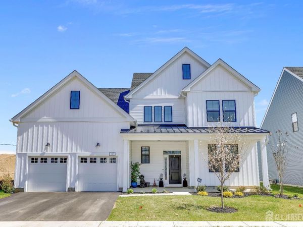 72 Ross Lane, Cranbury, NJ 08512