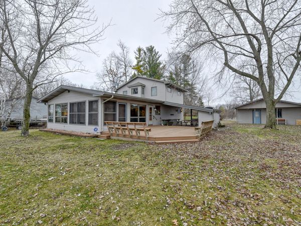 9471 Peninsula Drive, Mecosta, MI 49332