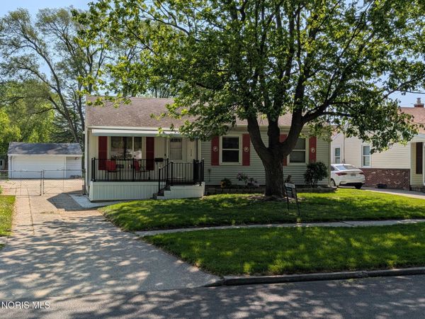 5328 Elaine Drive, Toledo, OH 43613
