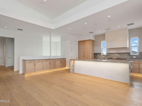 37200 N CAVE CREEK Road, Unit 2101, Scottsdale, AZ 85262