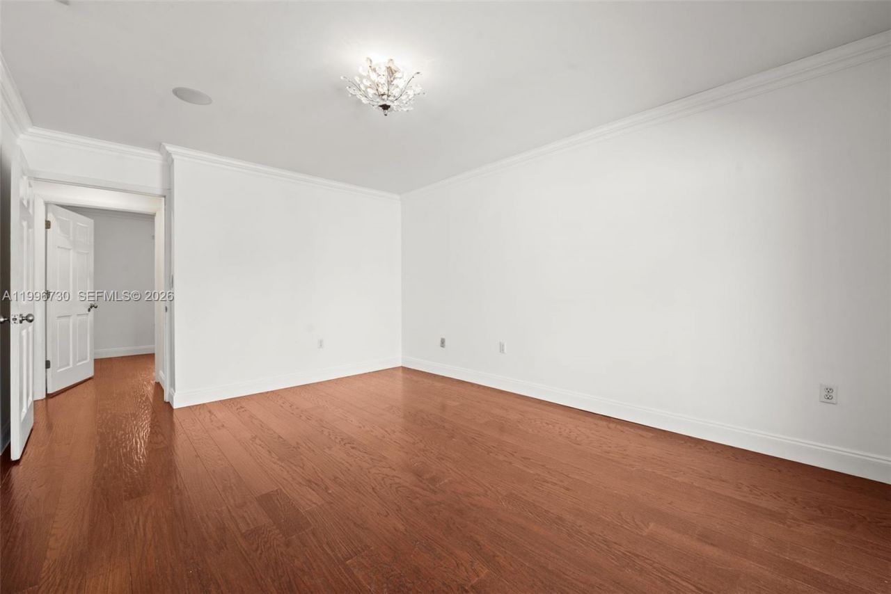 3135 Gifford Ln, Unit C, Miami, FL 33133 Photo