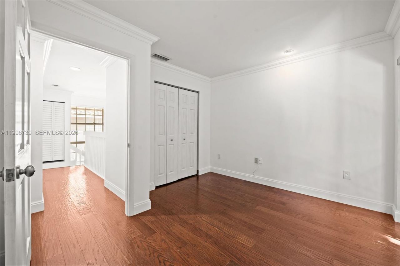 3135 Gifford Ln, Unit C, Miami, FL 33133 Photo