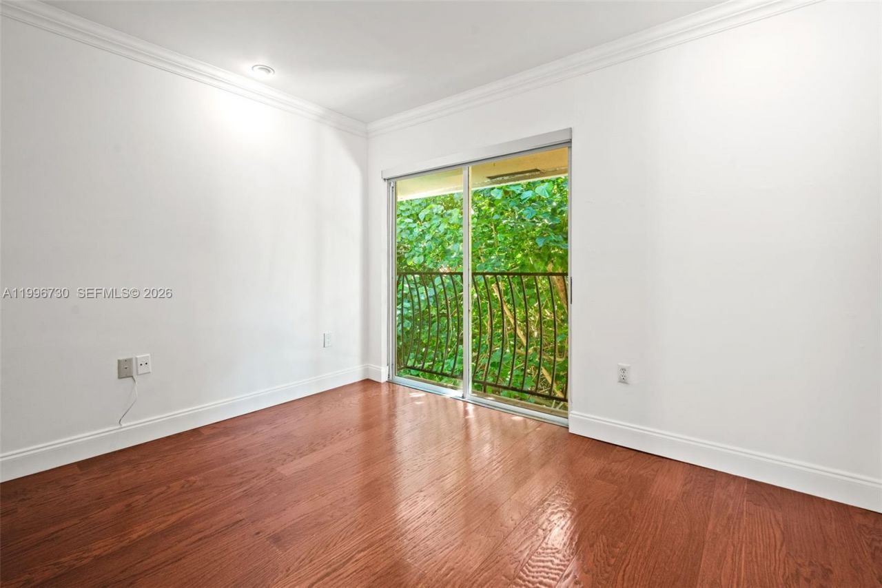 3135 Gifford Ln, Unit C, Miami, FL 33133 Photo