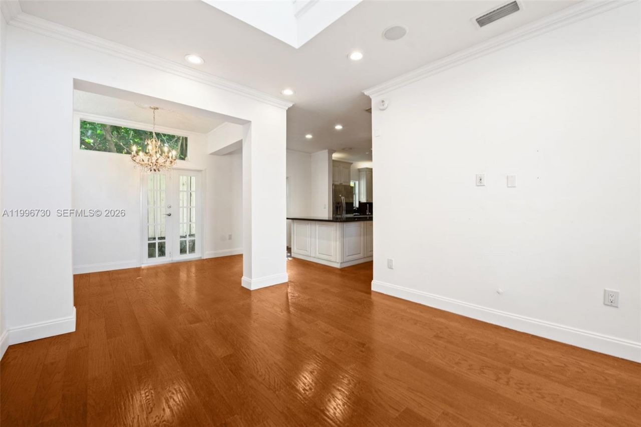 3135 Gifford Ln, Unit C, Miami, FL 33133 Photo