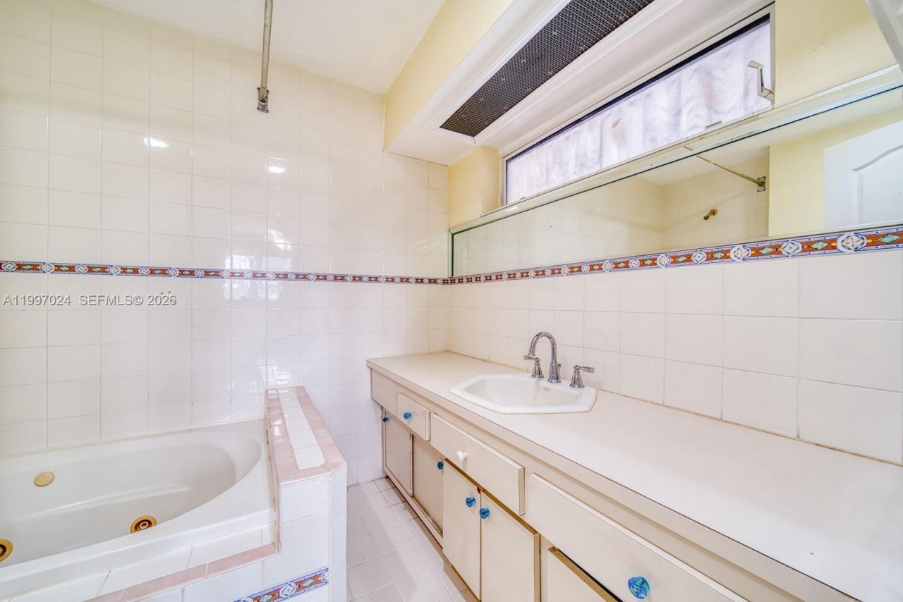 9961 SW 12th St , Miami, FL 33174 Photo