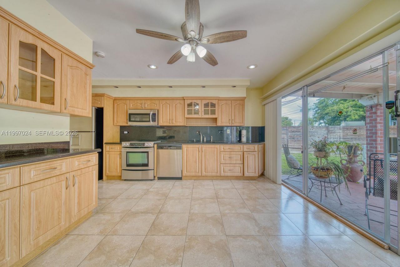 9961 SW 12th St , Miami, FL 33174 Photo