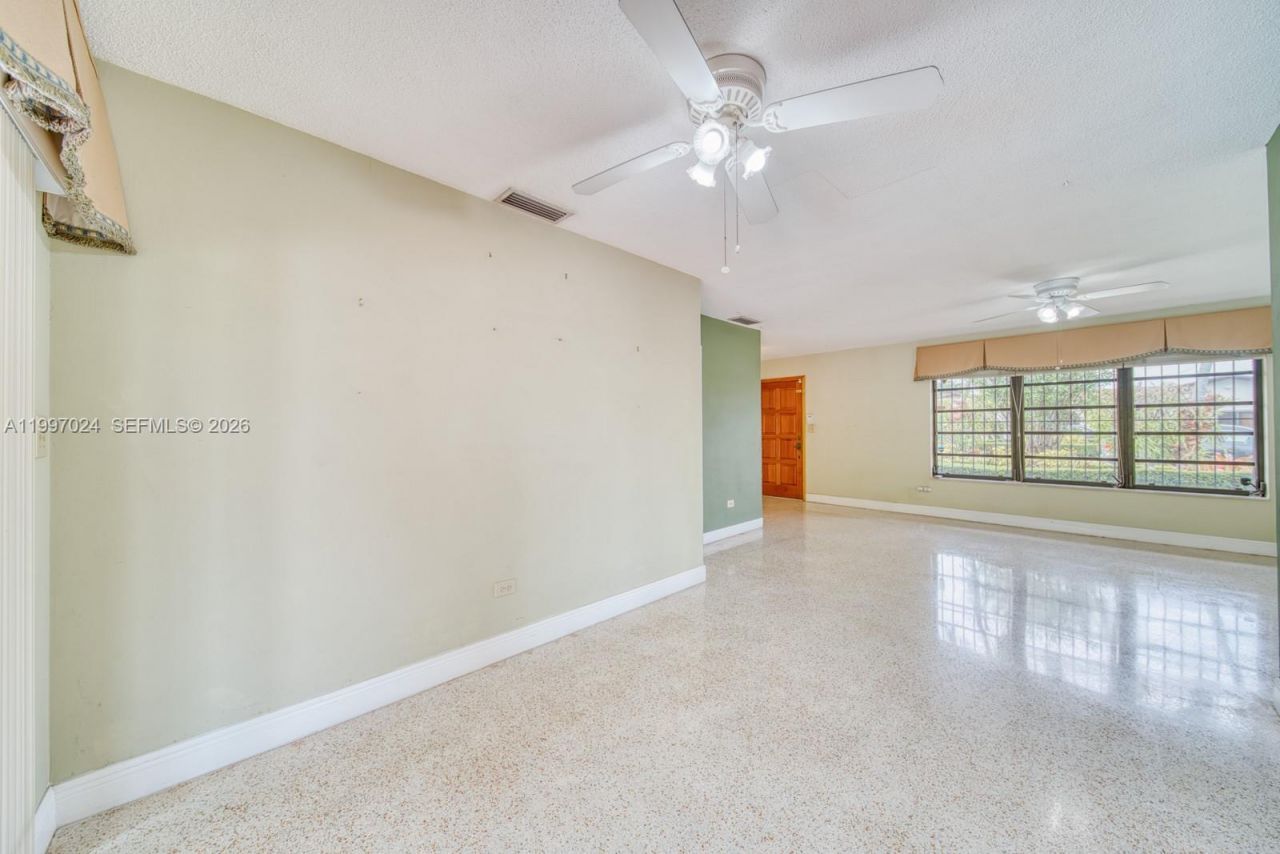 9961 SW 12th St , Miami, FL 33174 Photo