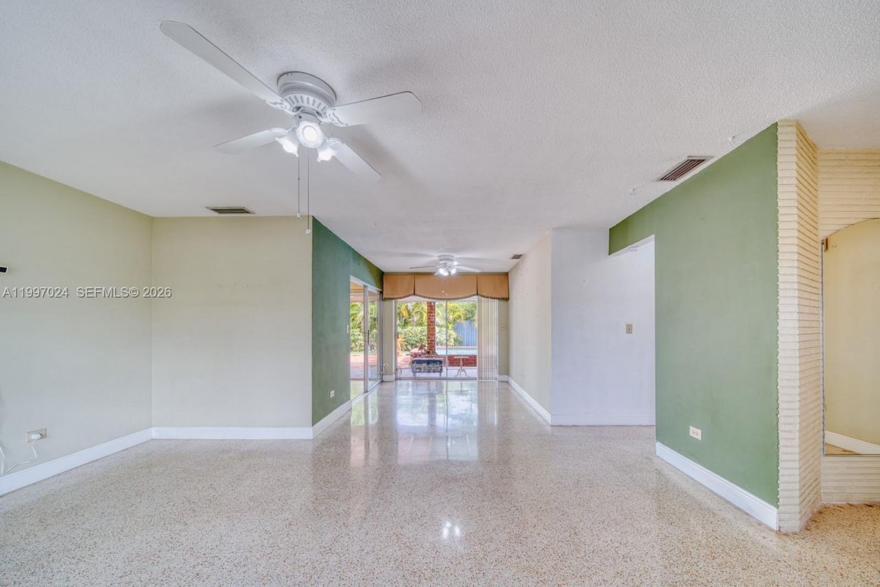 9961 SW 12th St, Miami, FL 33174 Photo