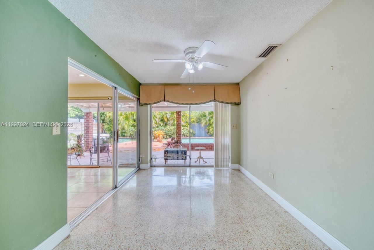 9961 SW 12th St , Miami, FL 33174 Photo