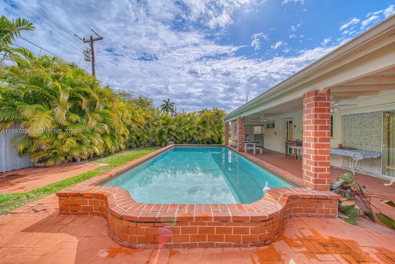 9961 SW 12th St , Miami, FL 33174 Photo