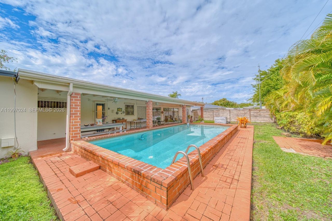 9961 SW 12th St , Miami, FL 33174 Photo