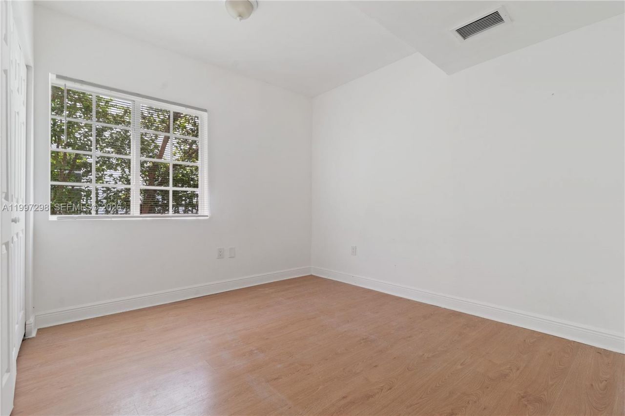 1219 Meridian Ave, Unit 4, Miami Beach, FL 33139 Photo