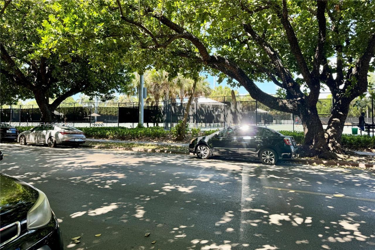 1219 Meridian Ave, Unit 4, Miami Beach, FL 33139 Photo
