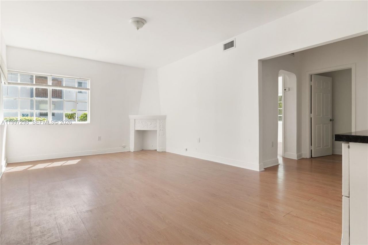 1219 Meridian Ave, Unit 4, Miami Beach, FL 33139 Photo
