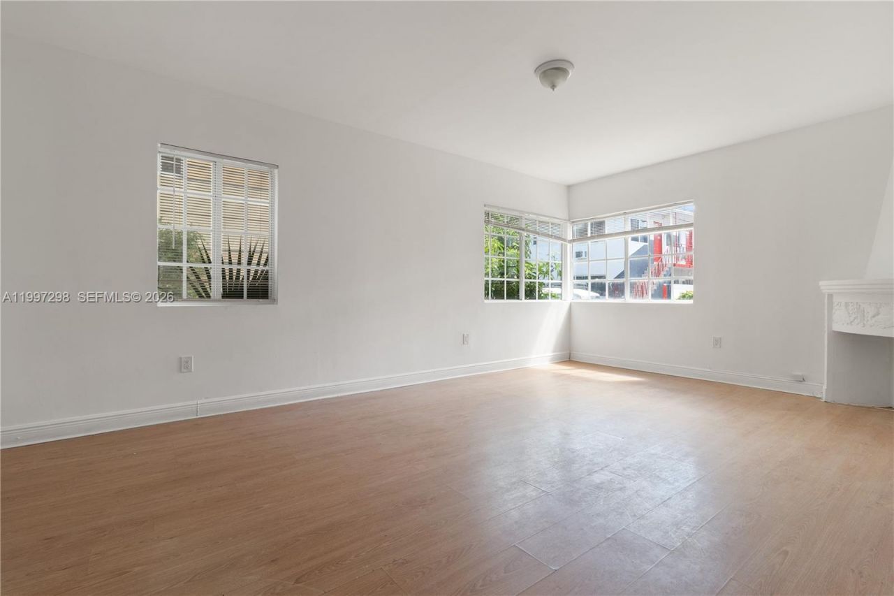 1219 Meridian Ave, Unit 4, Miami Beach, FL 33139 Photo