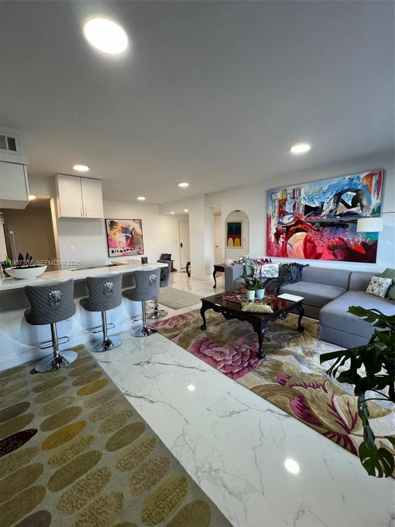 880 NE 69th St, Unit 11M, Miami, FL 33138 Photo