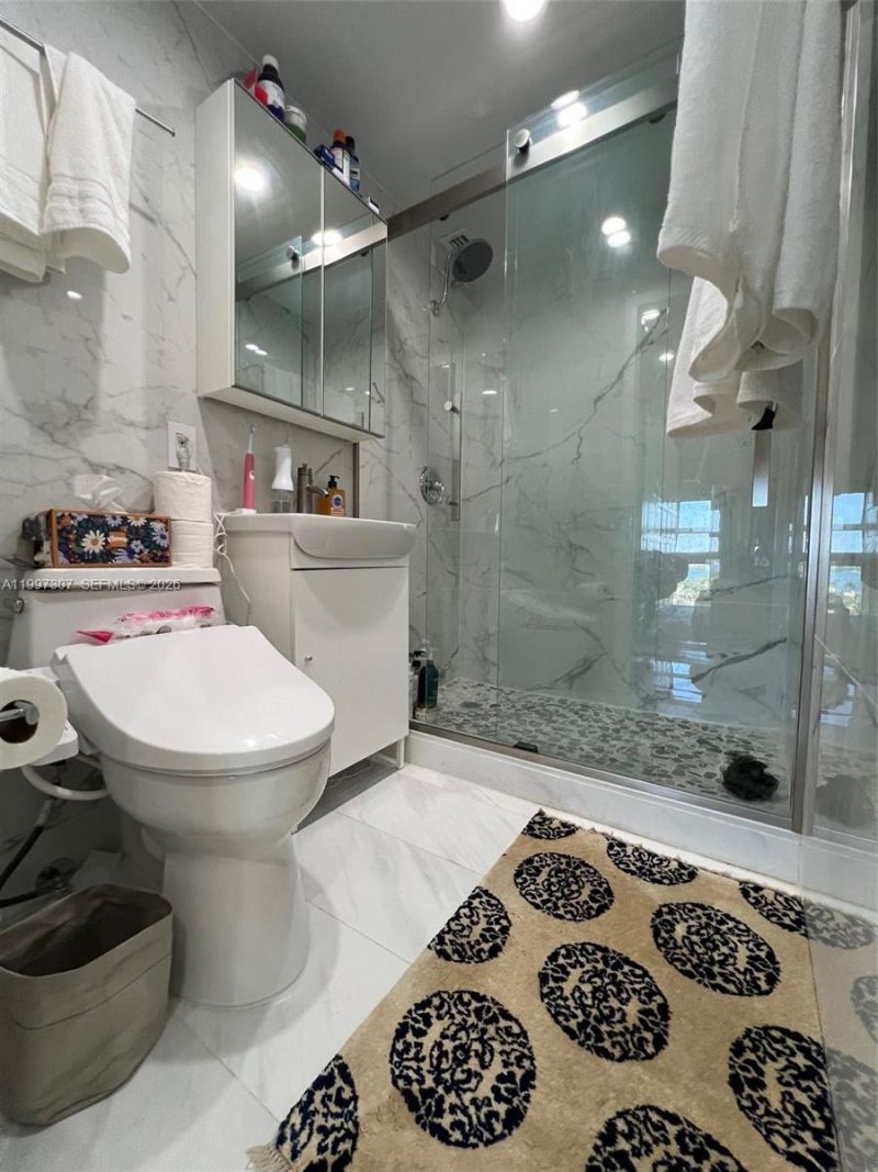 880 NE 69th St, Unit 11M, Miami, FL 33138 Photo