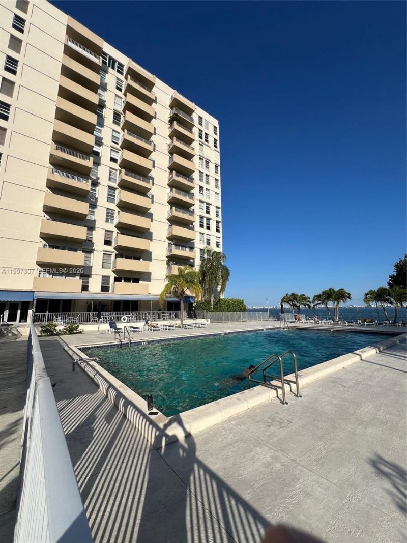 880 NE 69th St, Unit 11M, Miami, FL 33138 Photo