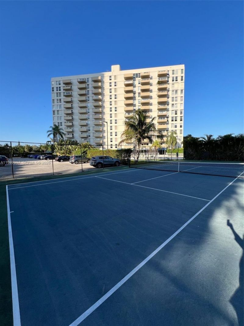 880 NE 69th St, Unit 11M, Miami, FL 33138 Photo