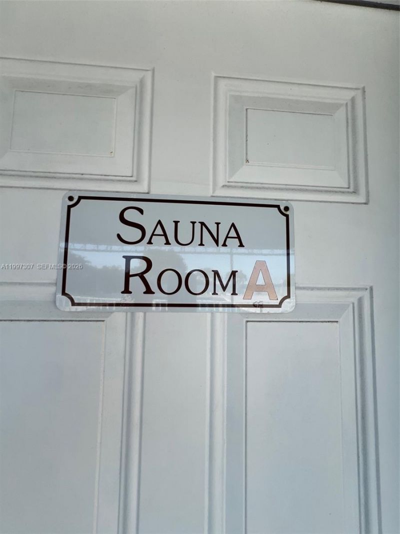 880 NE 69th St, Unit 11M, Miami, FL 33138 Photo