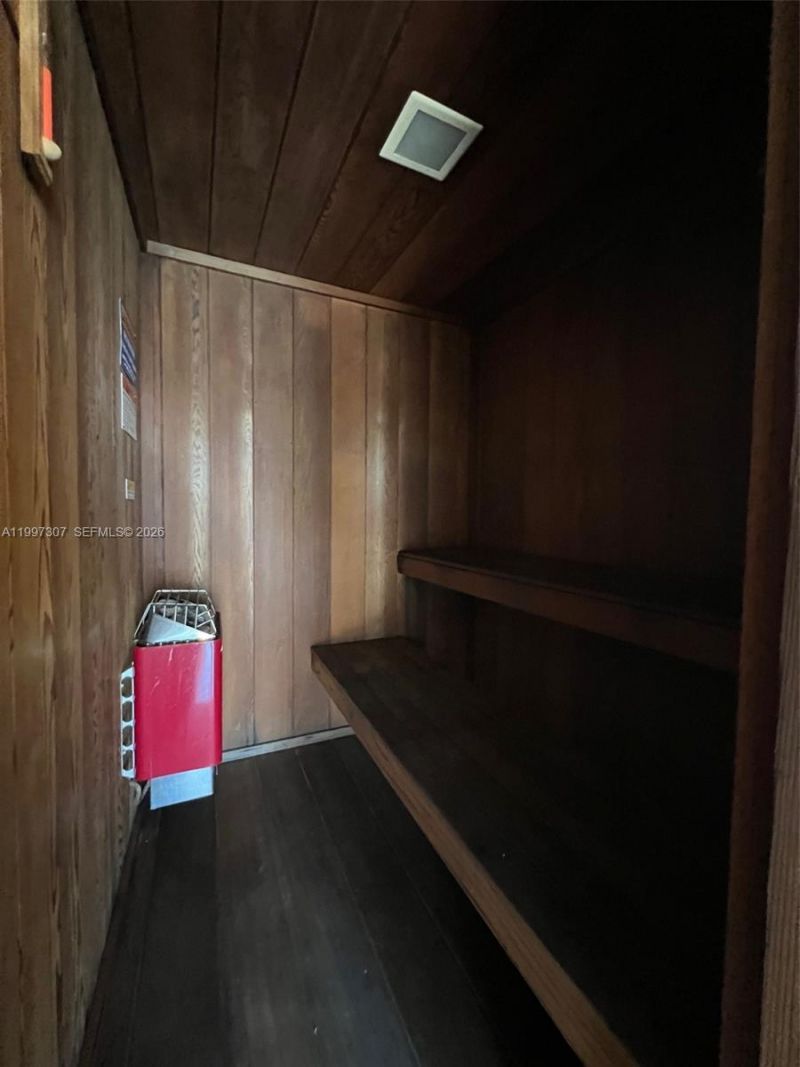 880 NE 69th St, Unit 11M, Miami, FL 33138 Photo