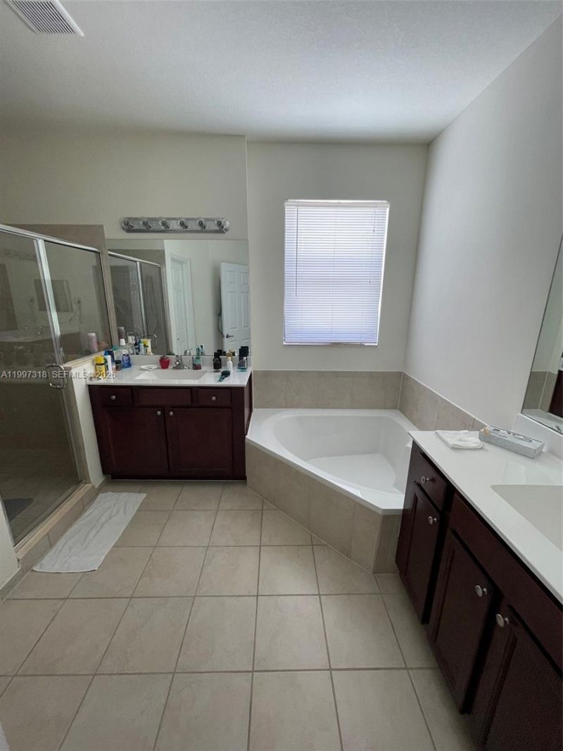 3494 W 103rd Ter, Hialeah, FL 33018 Photo