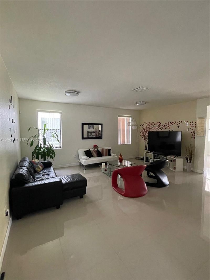 3494 W 103rd Ter, Hialeah, FL 33018 Photo