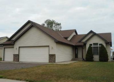 1706 Timberdoodle Drive Saint Cloud, MN 56303