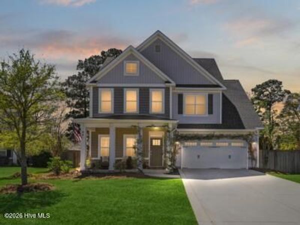 88 S Lamplighters Walk, Hampstead, NC 28443
