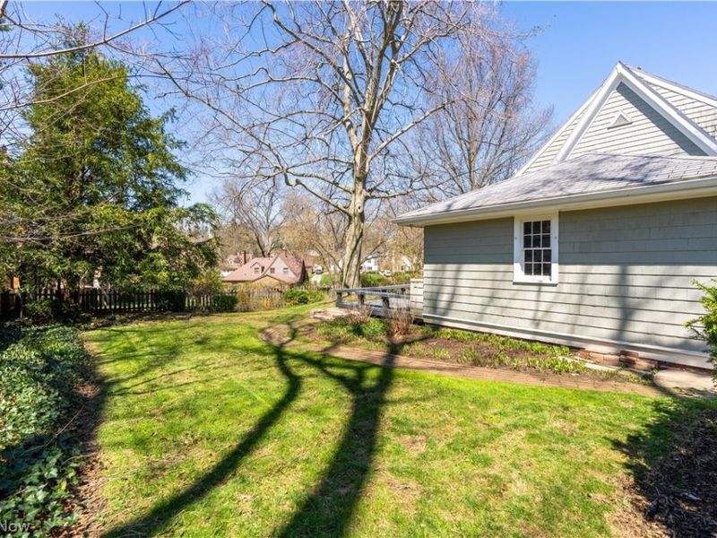 1480 Thornapple Avenue , Akron, OH 44301 Photo 7