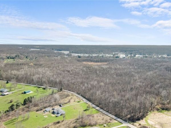 Knowlton Road , Rock Creek, OH 44084