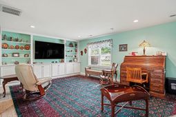 4625 Boxwood Dr. photo 4