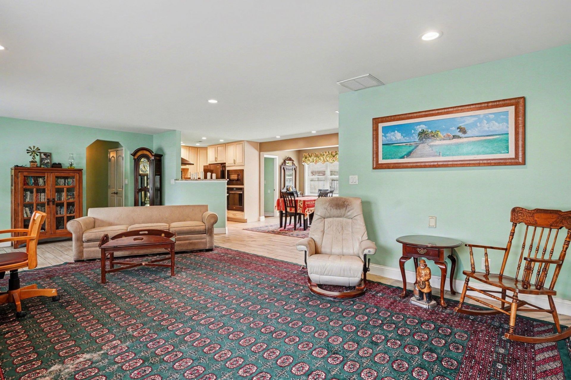 4625 Boxwood Dr. Photo 5