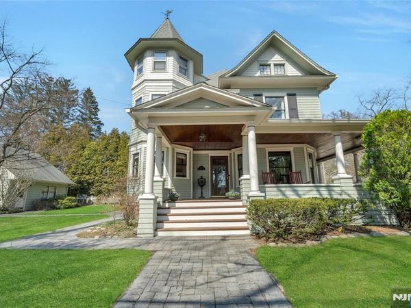 321 Hollywood Avenue, Ho-Ho-Kus, NJ 07423