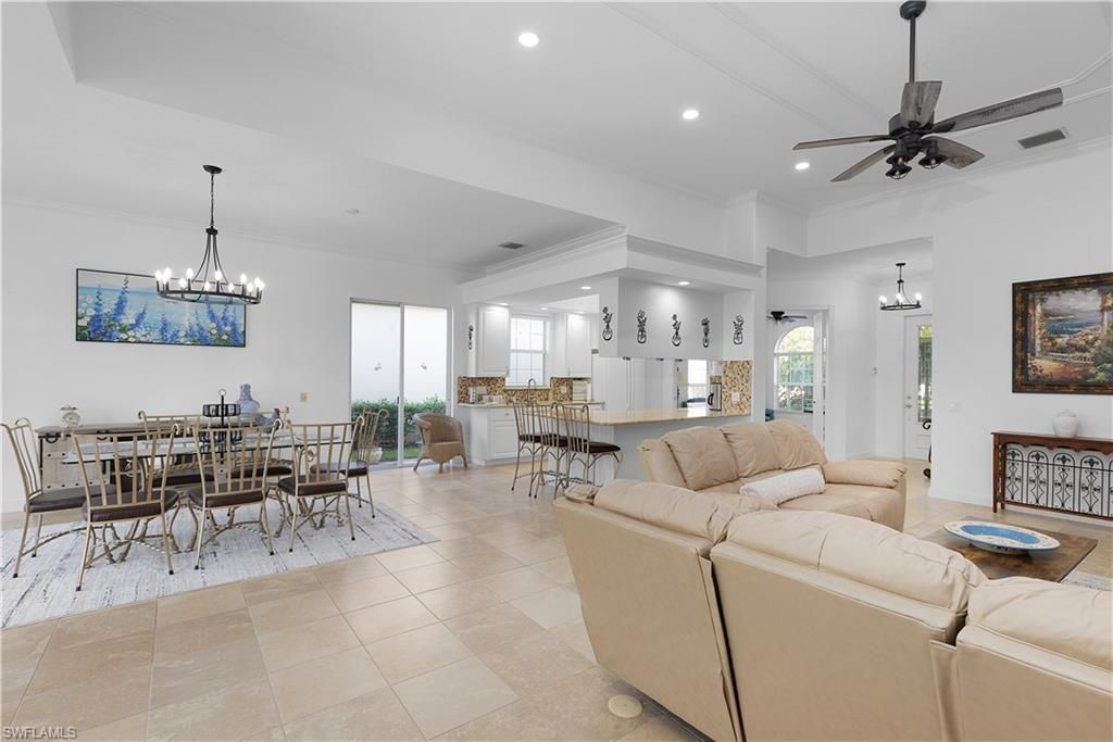 7983 Valentina Ct, Naples, FL 34114 Photo