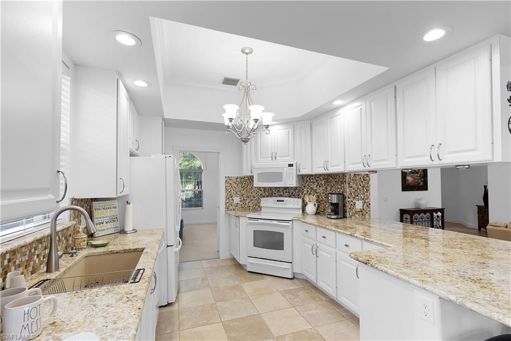 7983 Valentina Ct, Naples, FL 34114 Photo