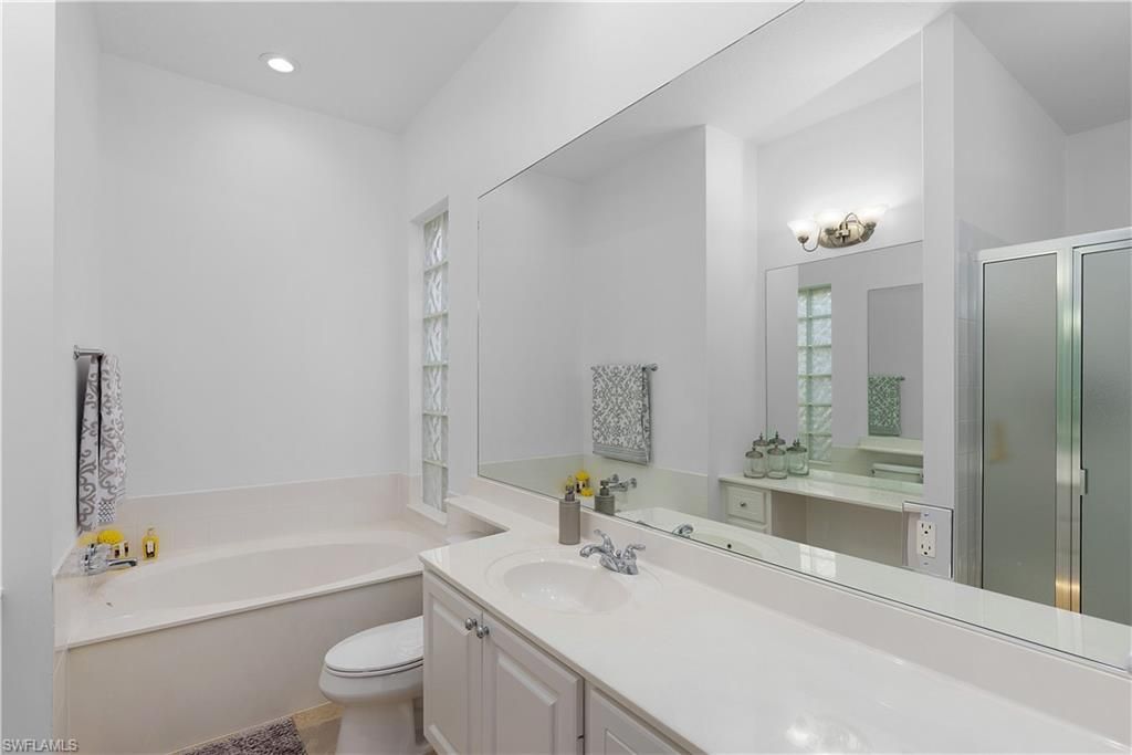 7983 Valentina Ct, Naples, FL 34114 Photo